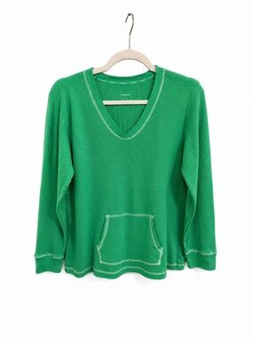 V-Neck Thermal Top in Green by Liz Wear, Kangaroo Pocket White Stitching 💚💚